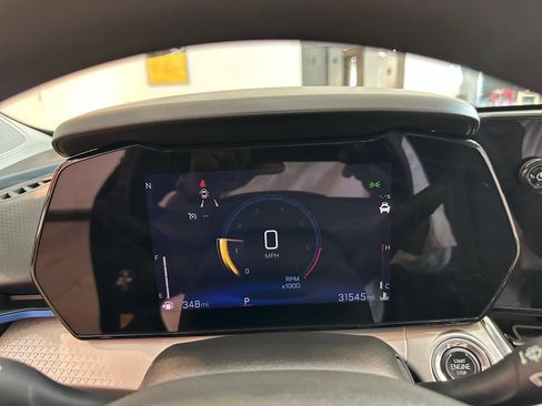 Used 2025 Chevrolet Trax LT FWD image 39
