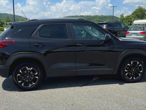 Used 2023 Chevrolet TrailBlazer LT FWD image 9