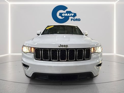 Used 2019 Jeep Grand Cherokee Laredo AWD/4WD image 12