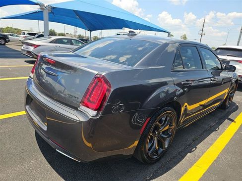 Used 2023 Chrysler 300 Touring w/ Sport Appearance Package RWD image 9
