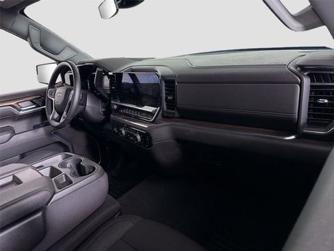 Used 2024 Chevrolet Silverado 1500 LT image 21