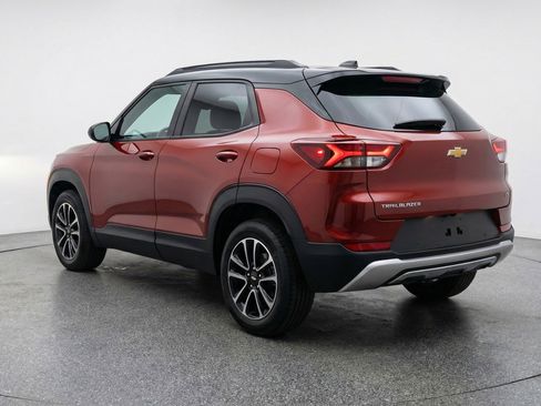 Used 2025 Chevrolet TrailBlazer LT image 6