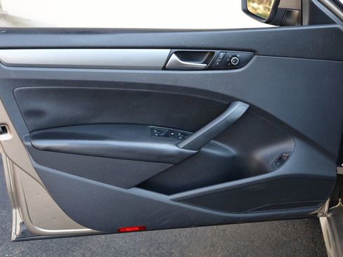 Used 2015 Volkswagen Passat TDI SE image 14