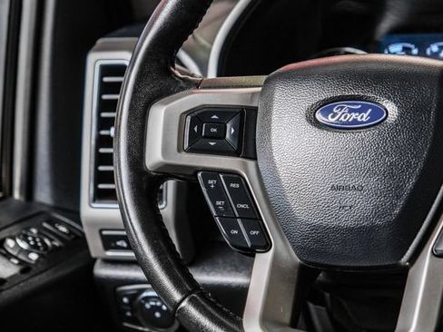 Used 2020 Ford F350 Lariat w/ Lariat Value Package AWD/4WD image 16