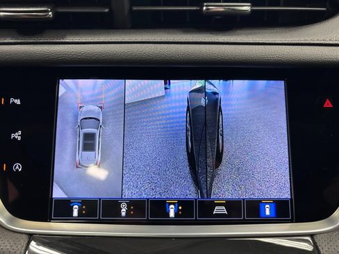 Used 2022 Cadillac XT5 Premium Luxury w/ Technology Package AWD/4WD image 31
