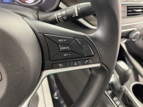 Used 2024 Nissan Altima 2.5 SV FWD image 16