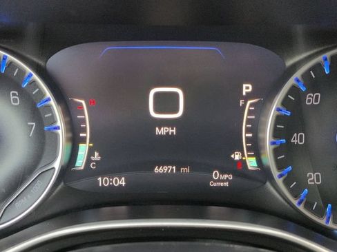 Certified 2024 Chrysler Pacifica Touring-L FWD image 29