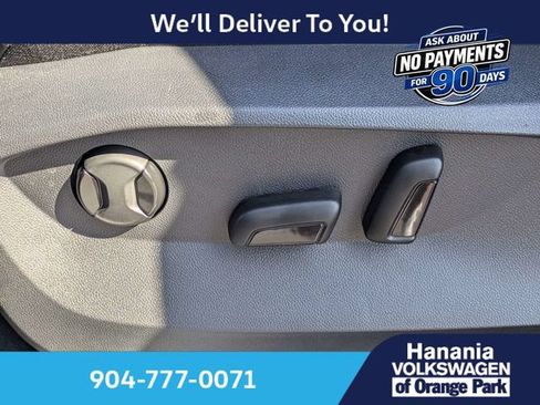 Certified 2024 Volkswagen Tiguan SE R-Line FWD image 21