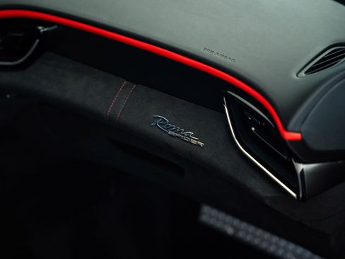 Used 2024 Ferrari Roma Spider image 45