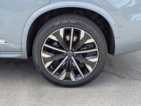 New 2026 Volvo XC90 T8 Ultra w/ Protection Package Premier image 6