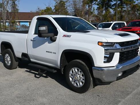 Used 2022 Chevrolet Silverado 2500 LT w/ Convenience Package image 6