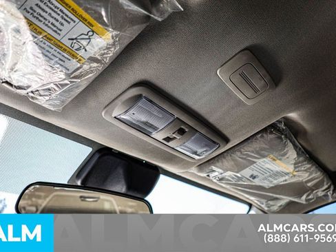 Certified 2025 Nissan Frontier SV image 55