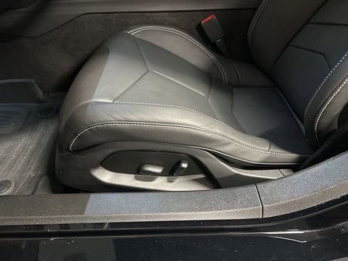 Used 2025 Chevrolet Corvette Stingray image 10