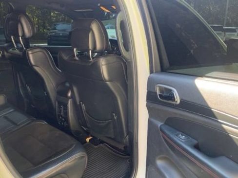 Used 2017 Jeep Grand Cherokee Trailhawk AWD/4WD image 12