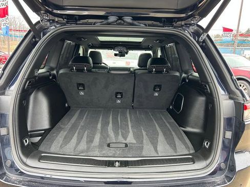 Certified 2024 Jeep Grand Cherokee Limited w/ Luxury Tech Group II image 19