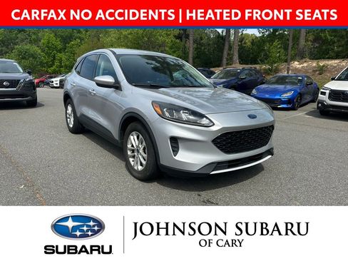Used 2020 Ford Escape SE FWD image 1