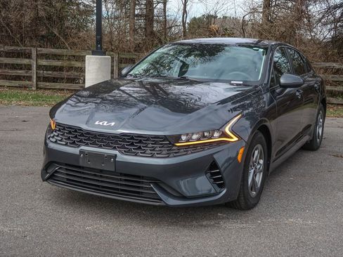 Used 2023 Kia K5 LXS image 5