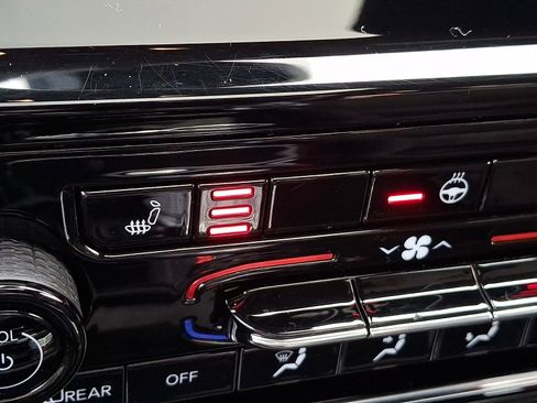 Certified 2023 Jeep Grand Cherokee Altitude image 25