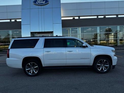 Used 2019 Chevrolet Suburban LT AWD/4WD image 41
