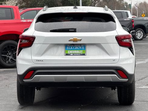 New 2026 Chevrolet Trax LT w/ Driver Confidence Package image 4