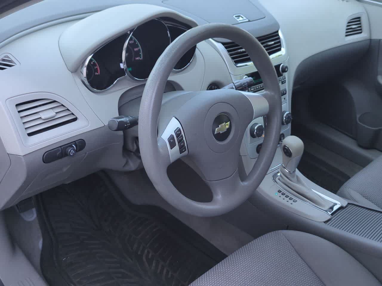 Used 2011 Chevrolet Malibu LS FWD image 2