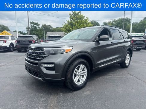 Used 2020 Ford Explorer XLT w/ Equipment Group 202A AWD/4WD image 2