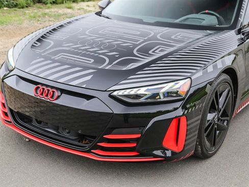 Used 2023 Audi RS e-tron GT image 13