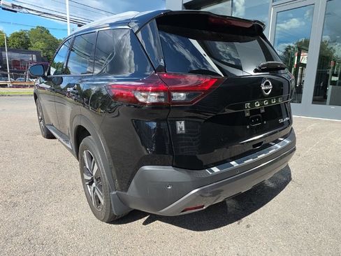 Used 2023 Nissan Rogue SL w/ SL Premium Package AWD/4WD image 3