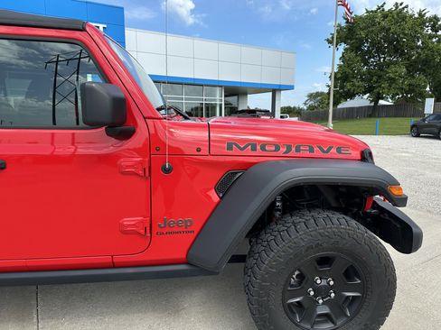Used 2021 Jeep Gladiator Mojave image 15