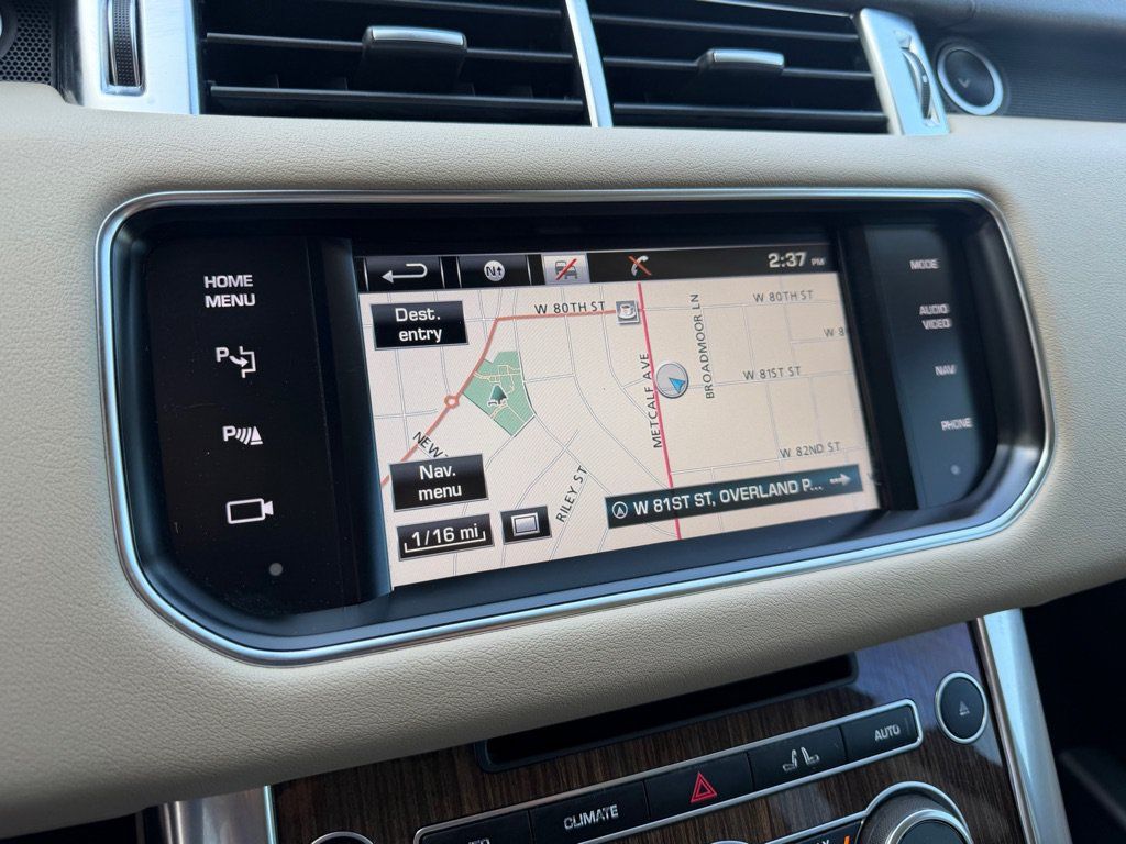 Used 2014 Land Rover Range Rover Sport HSE AWD/4WD image 19