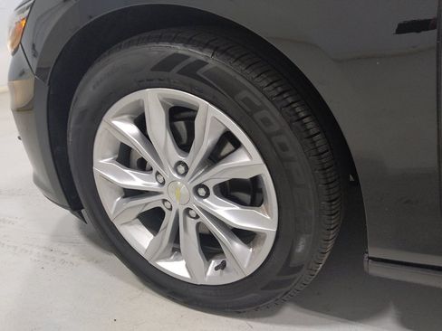 Used 2021 Chevrolet Malibu LT FWD image 31