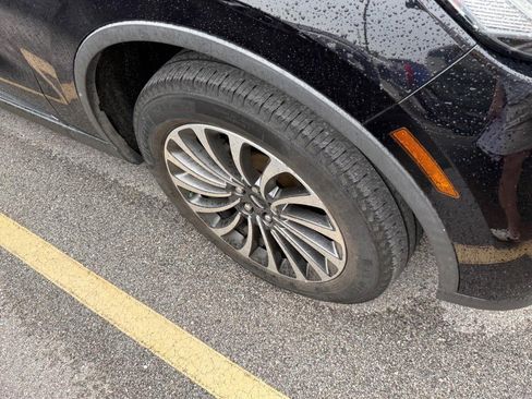 Used 2020 Lincoln Aviator Reserve w/ Elements Package Plus AWD/4WD image 3