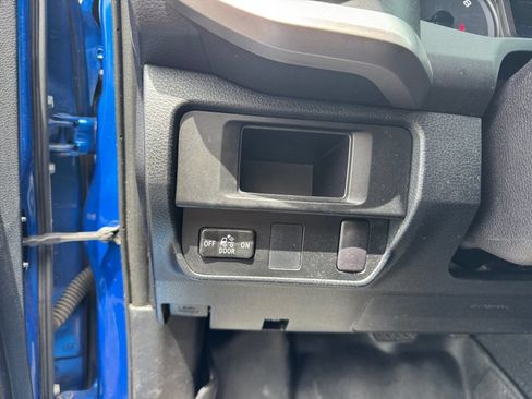 Used 2016 Toyota Tacoma SR5 w/ Towing Package RWD image 31