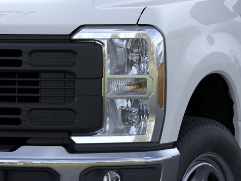New 2026 Ford F350 XL w/ XL Chrome Package AWD/4WD image 19
