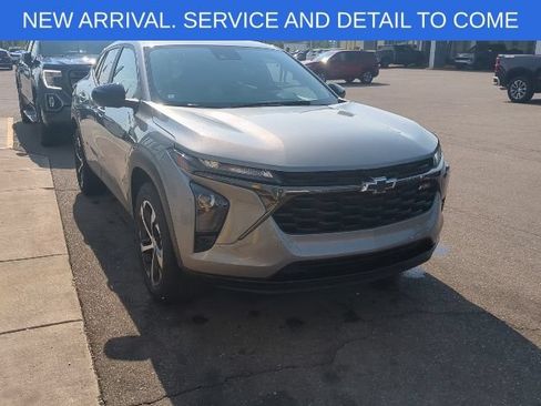 Certified 2024 Chevrolet Trax RS w/ Driver Confidence Package FWD image 7