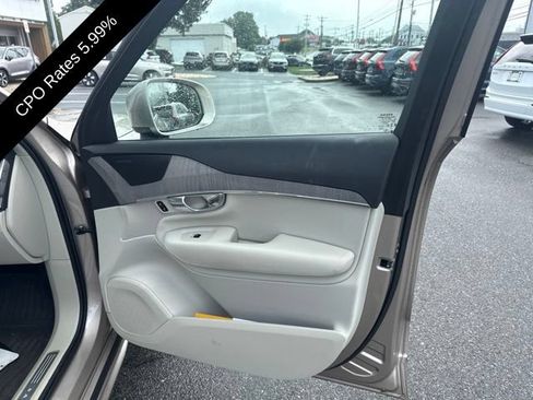 Used 2025 Volvo XC90 B6 Plus AWD/4WD image 4