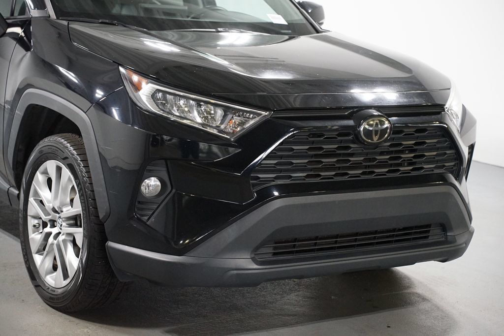 Certified 2019 Toyota RAV4 XLE Premium w/ Cold Weather Package FWD image 4