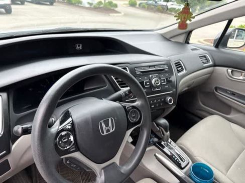 Used 2013 Honda Civic LX image 7