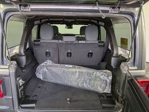 Certified 2025 Jeep Wrangler Unlimited Sahara image 13