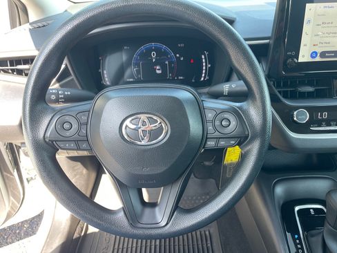 Used 2026 Toyota Corolla LE FWD image 7