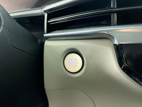 Certified 2025 Kia Sorento SX image 23