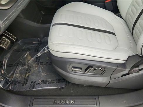 Used 2024 Rivian R1S Adventure image 38