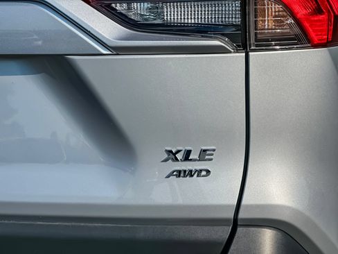 Used 2025 Toyota RAV4 XLE AWD/4WD image 26
