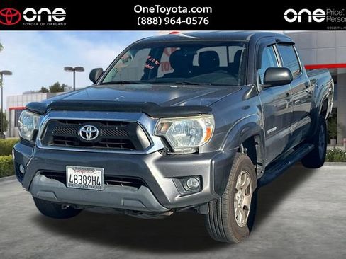 Used 2015 Toyota Tacoma 4x4 Double Cab w/ SR5 Package image 1
