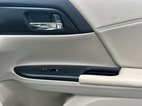 Used 2015 Honda Accord EX image 20