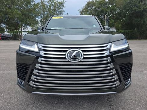 Used 2024 Lexus LX 600 4WD w/ Premium Package image 8