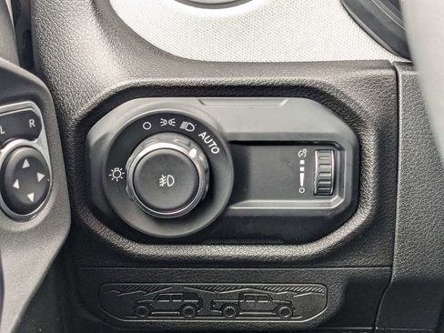 Used 2024 Jeep Wrangler Unlimited Sport AWD/4WD image 21