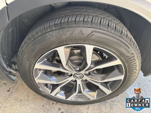 Used 2024 Acura MDX SH-AWD w/ Technology Package image 11