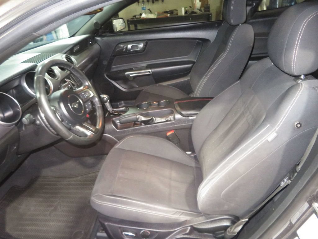 Used 2019 Ford Mustang GT RWD image 16