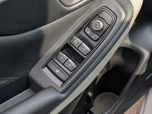 Used 2023 Subaru Forester Limited AWD/4WD image 19